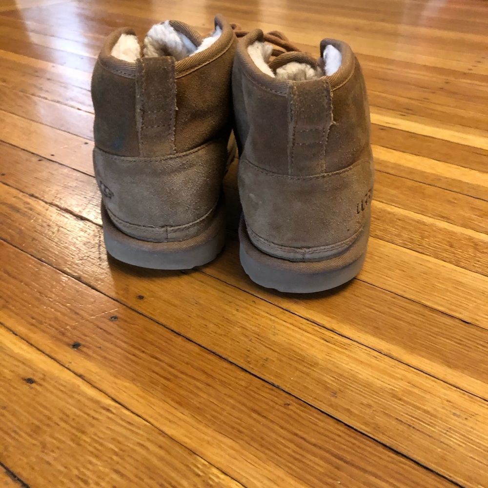 UGG boots 6 youth - Picture 8 of 8
